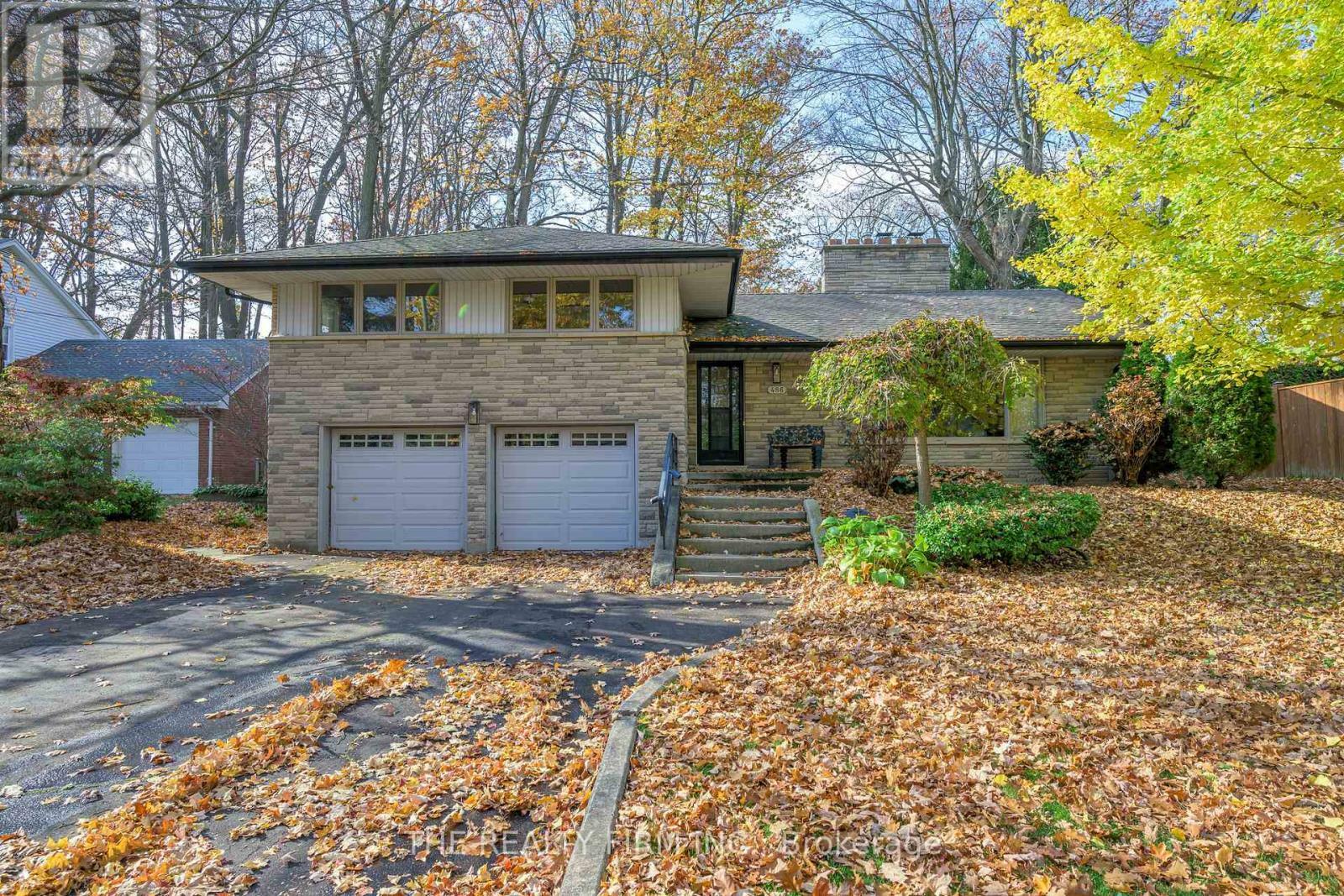 Property Photo:  486 Oak Park Drive  ON N6H 3N4 