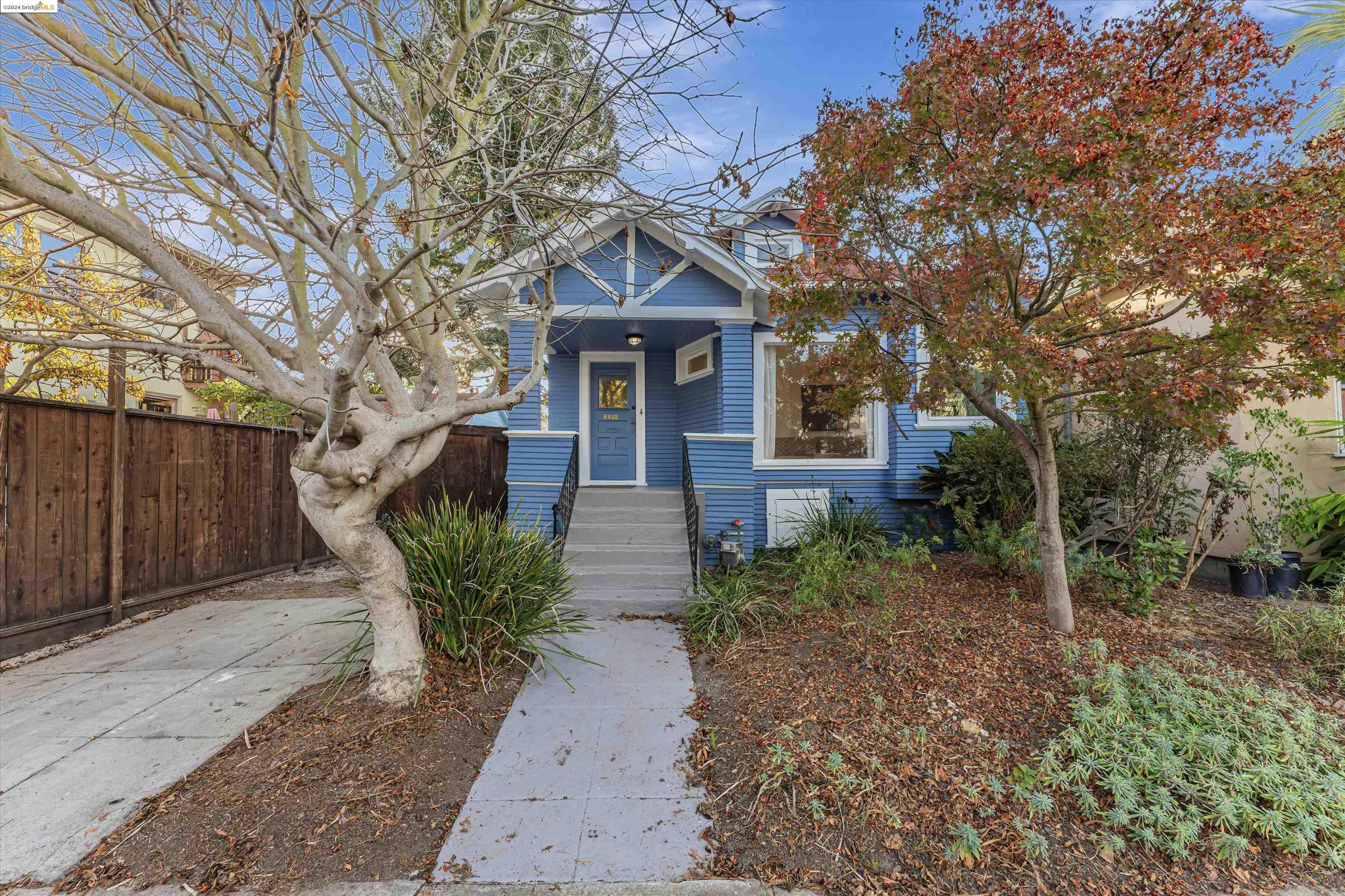 Property Photo:  6615 Dover St  CA 94609 