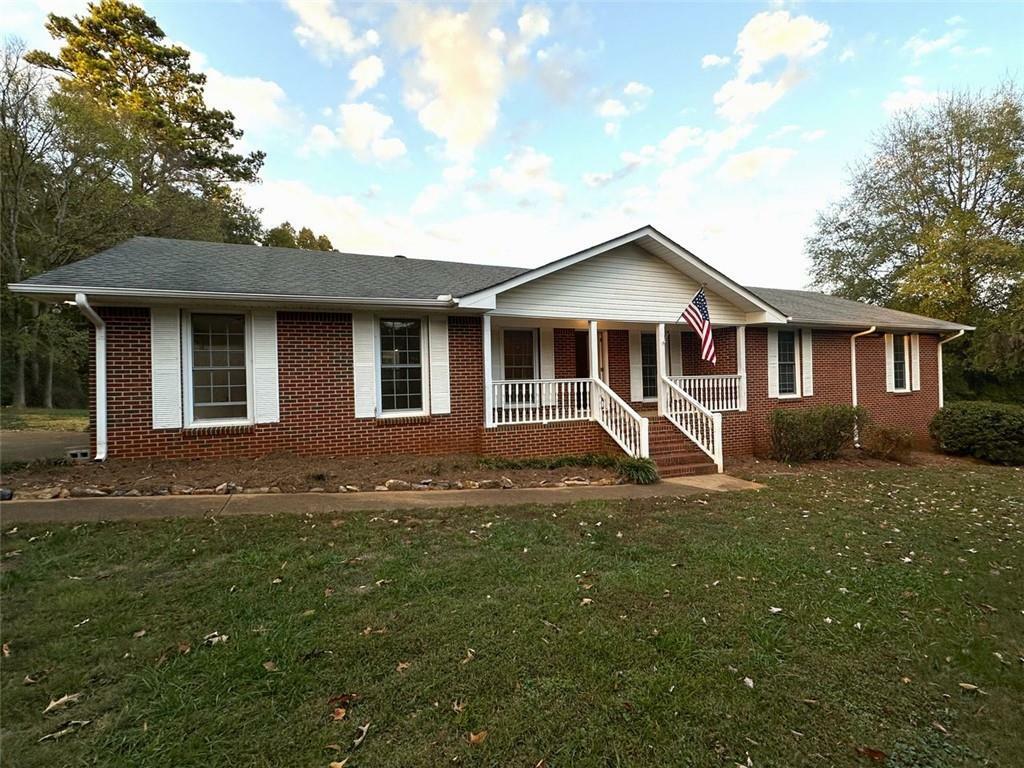 Property Photo:  523 Fieldwood Drive NW  GA 30103 