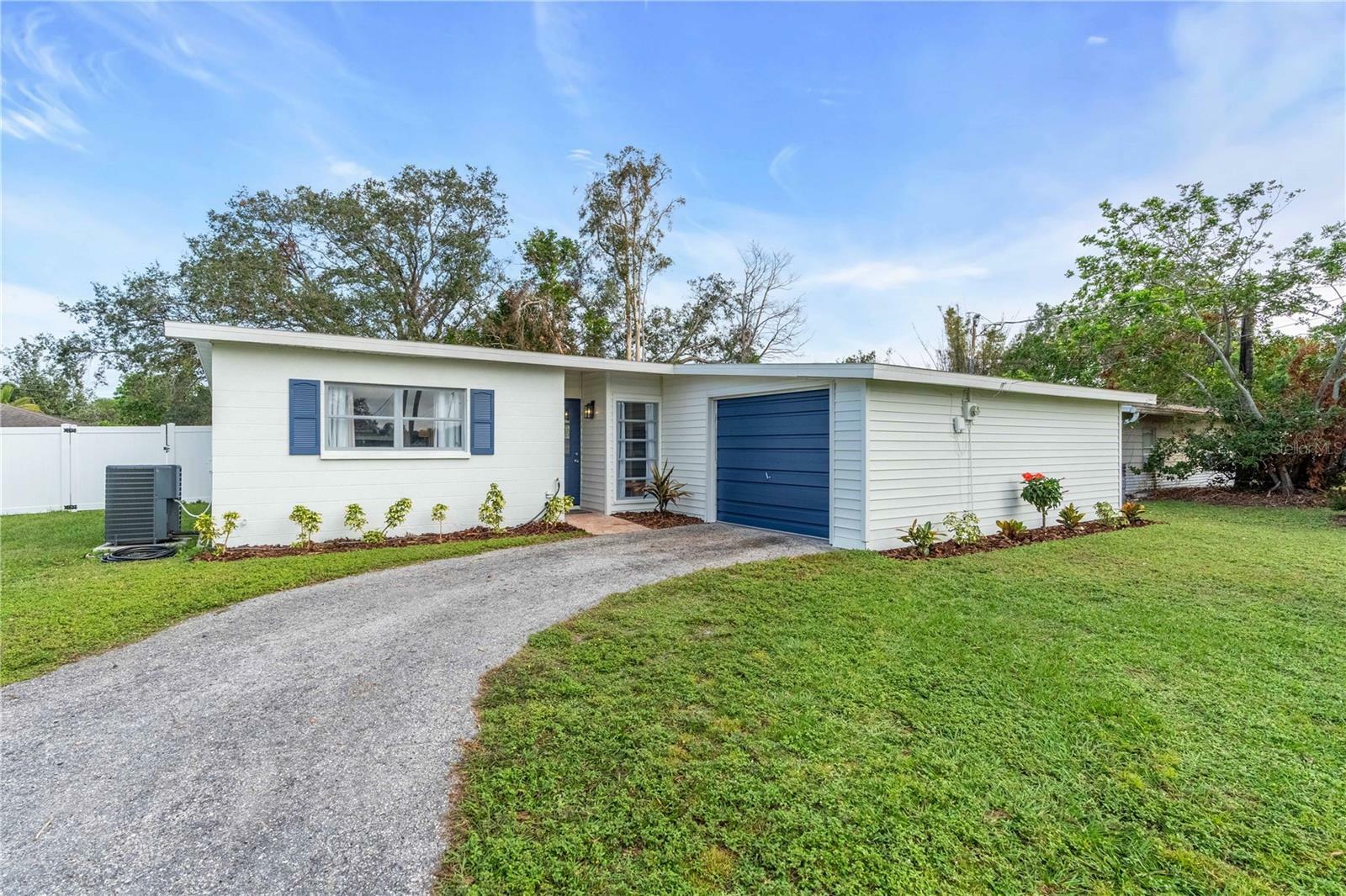 4643 Brooksdale Drive  Sarasota FL 34232 photo