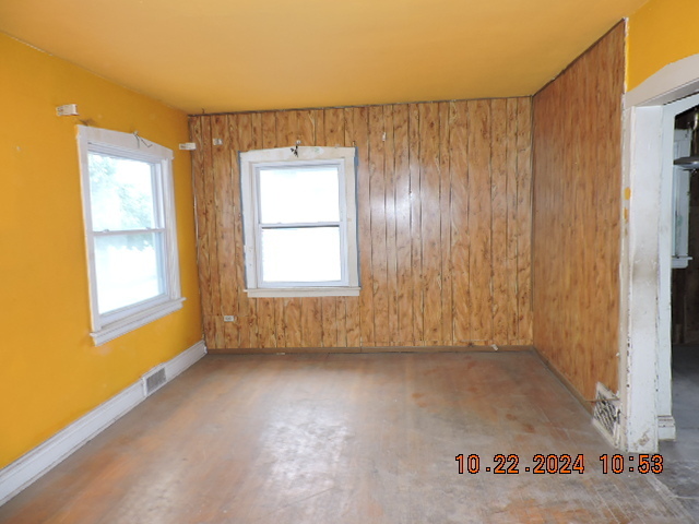 Property Photo:  1914 S 21st Avenue  IL 60153 