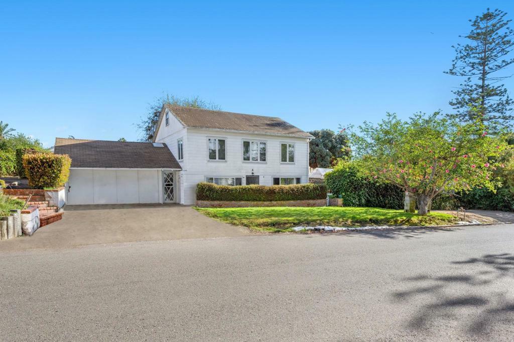 Property Photo:  841 Normandy Road  CA 92024 