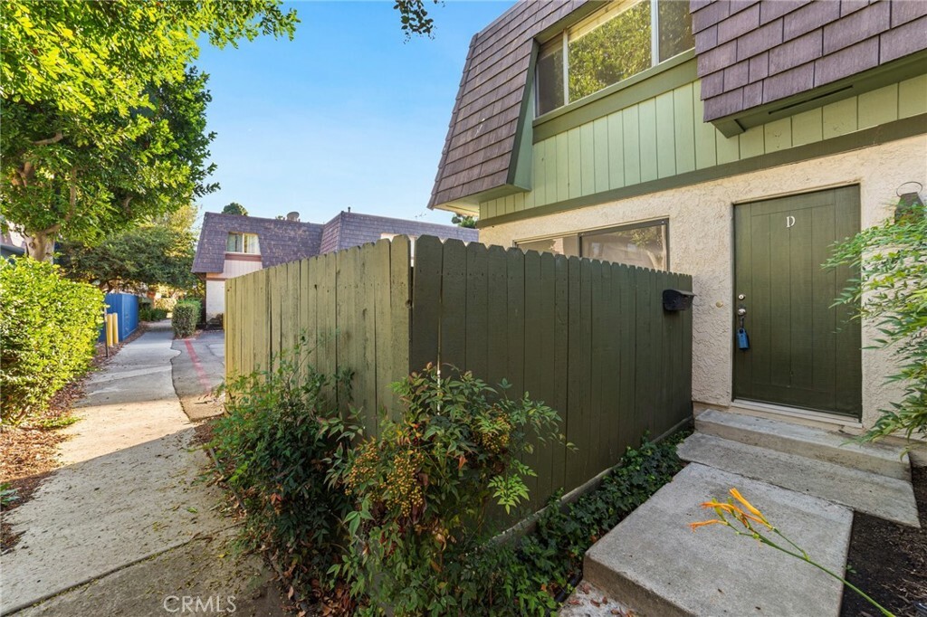 Property Photo:  2864 E Jackson Avenue D  CA 92806 