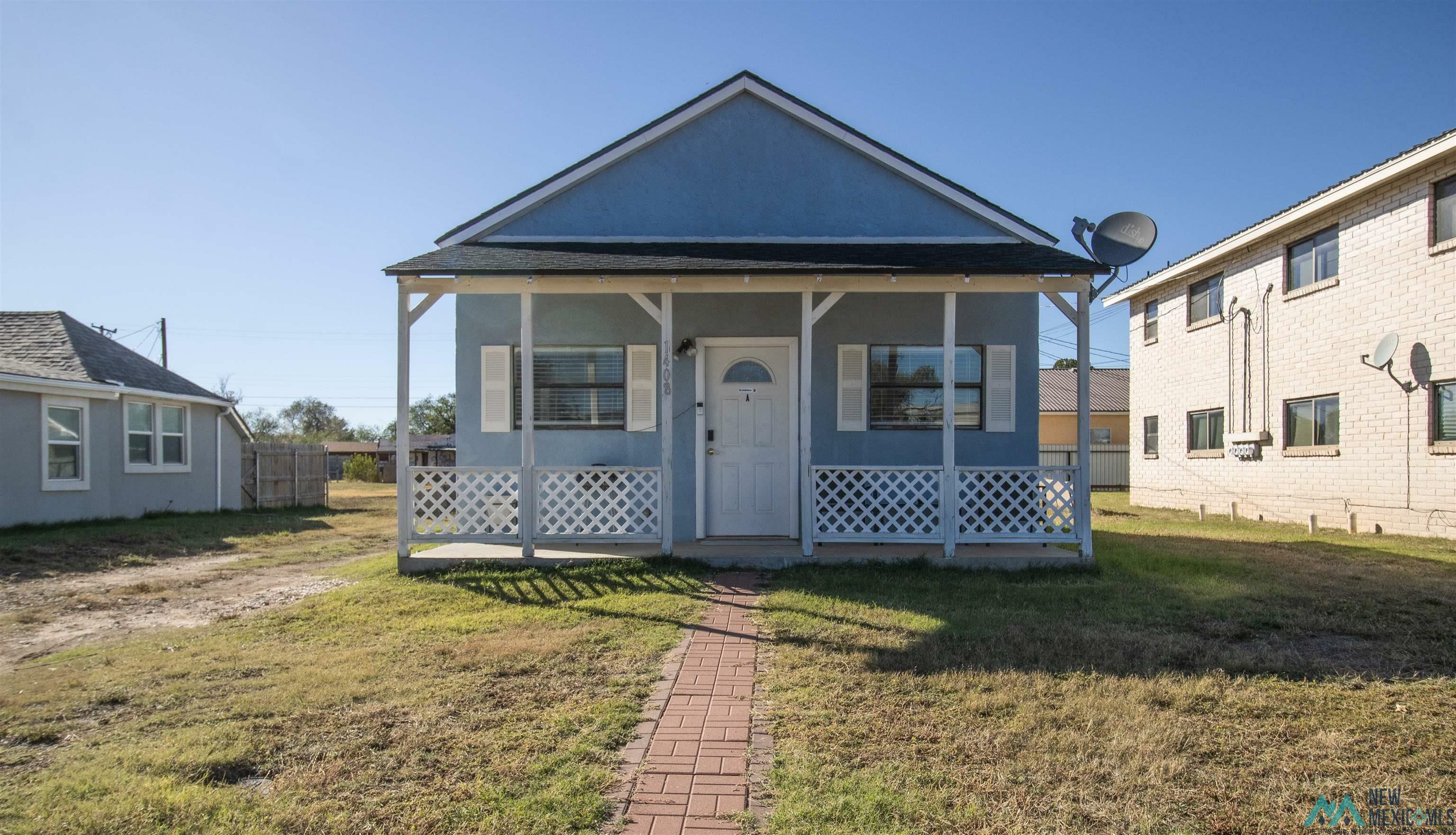 Property Photo:  1408 S Avenue E  NM 88130 