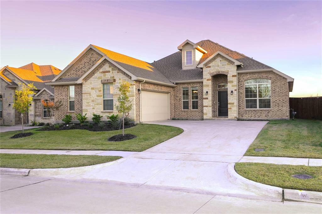 Property Photo:  3719 Walnut Ridge Drive  TX 76065 