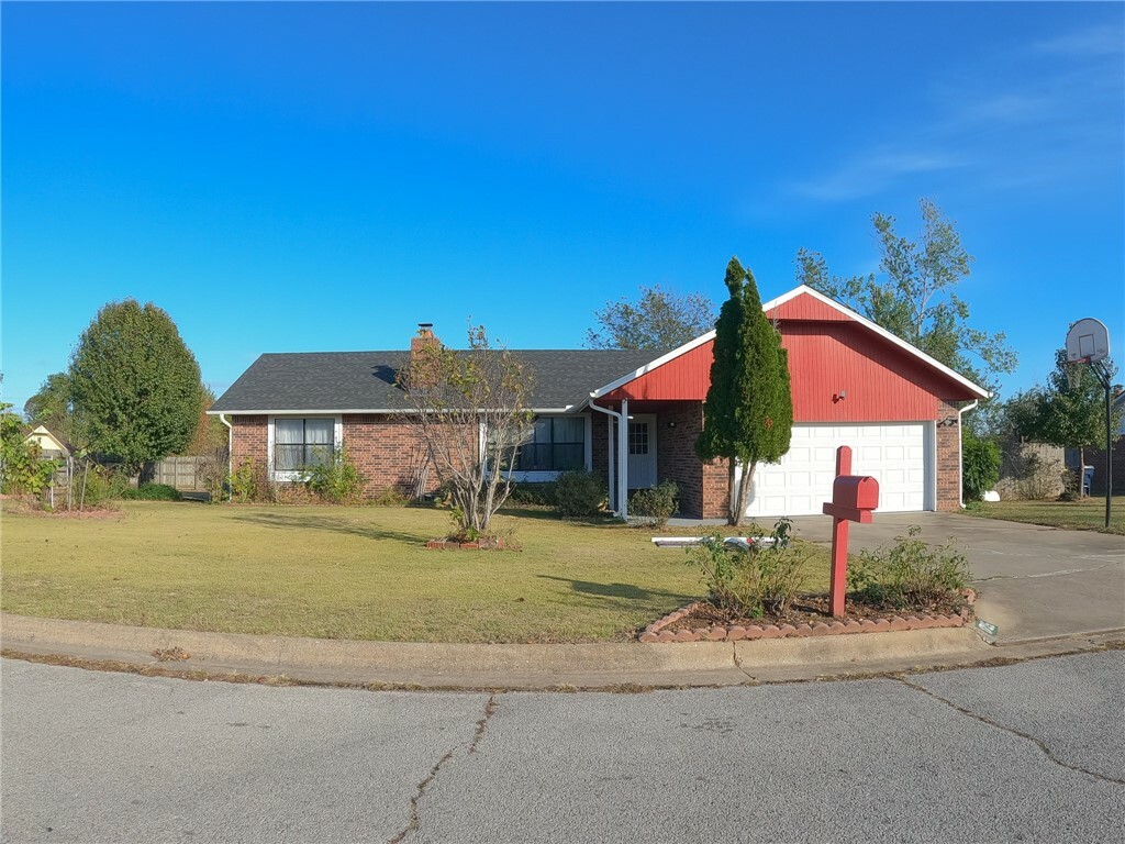 Property Photo:  1725 S 15th Street  AR 72758 