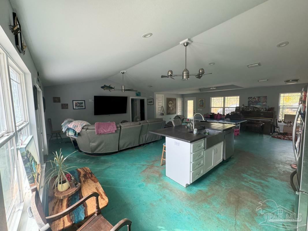 Property Photo:  2116 Lewis Rd  FL 32570 