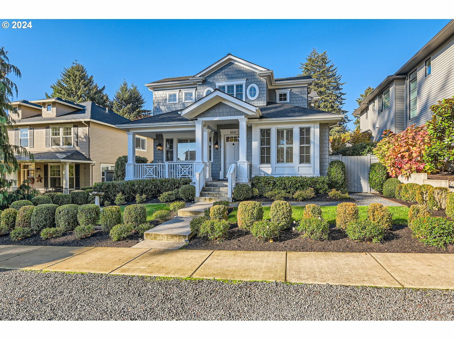 688 6th St  Lake Oswego OR 97034 photo