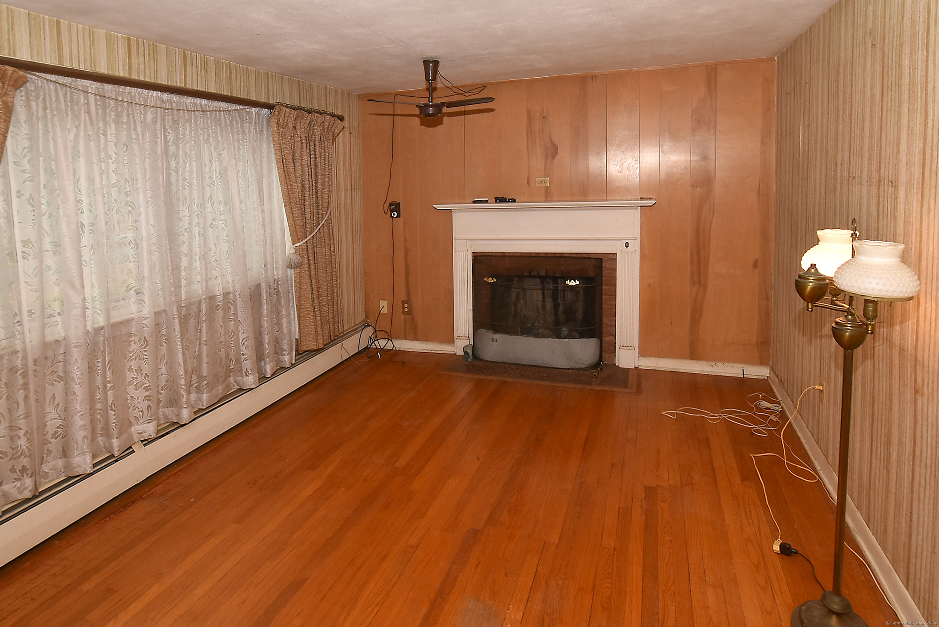 Property Photo:  196 Lake Street  CT 06042 