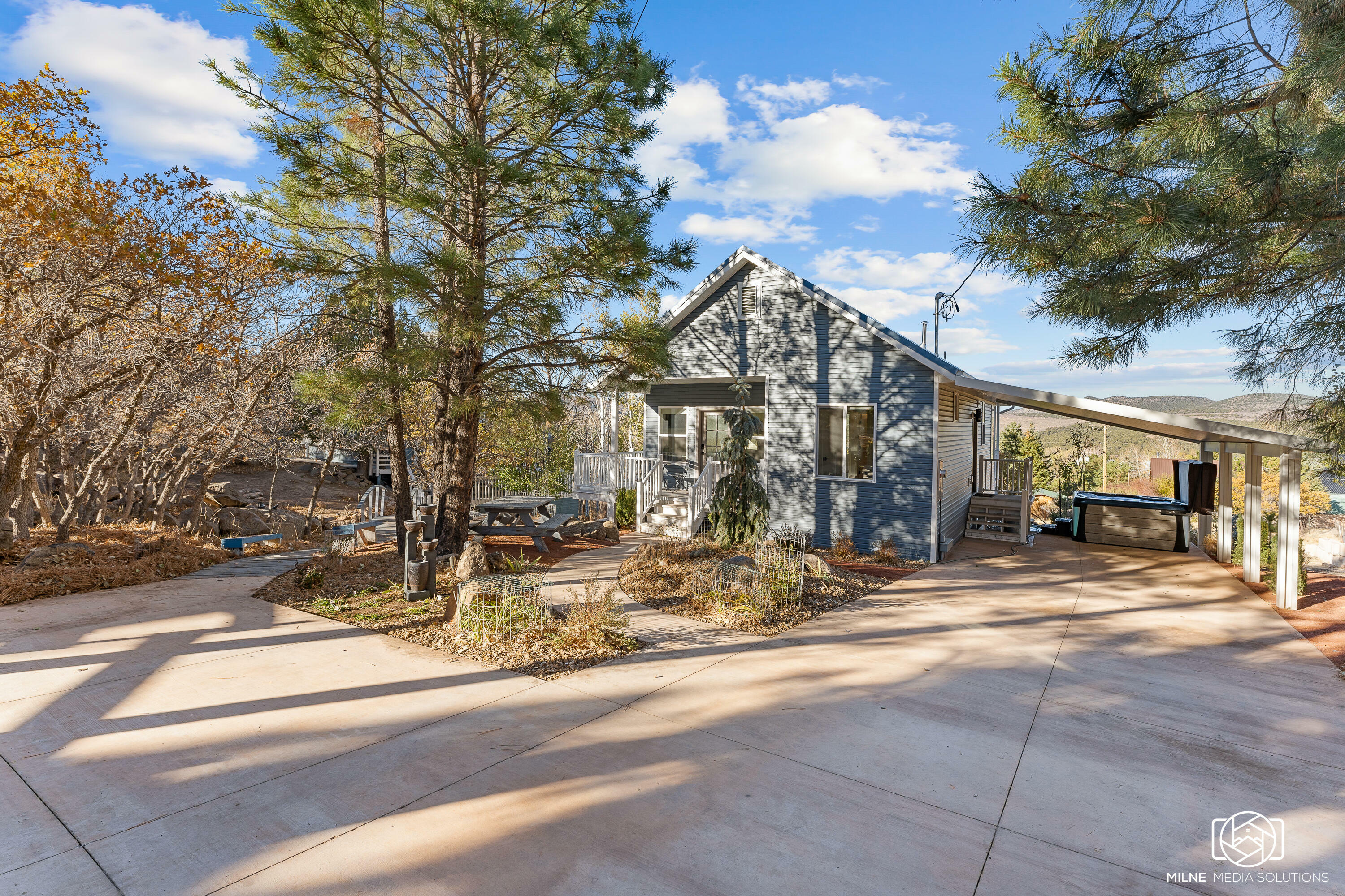 Property Photo:  780 W Hillside Dr  UT 84781 