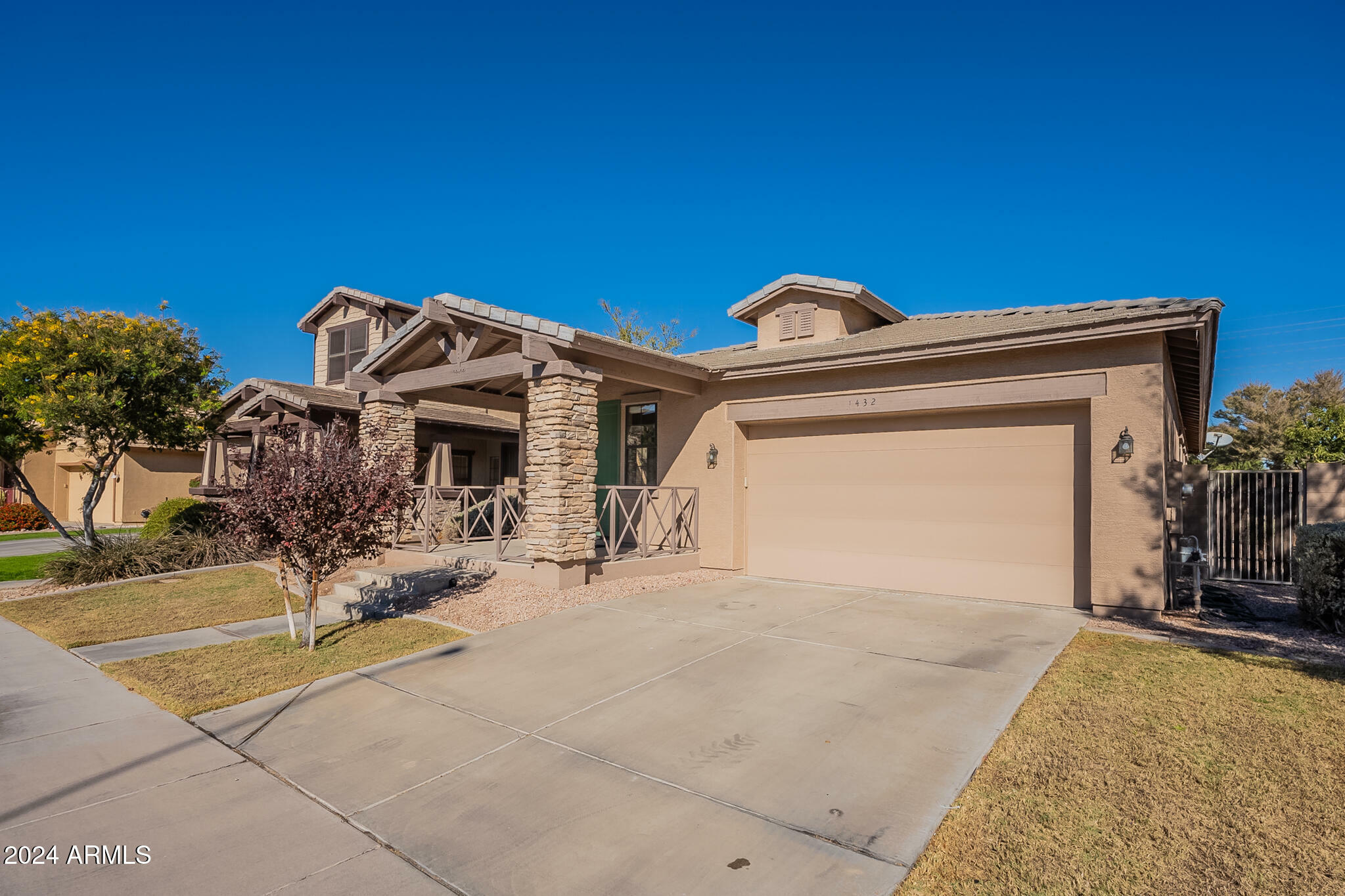 Property Photo:  1432 W Flamingo Drive  AZ 85286 