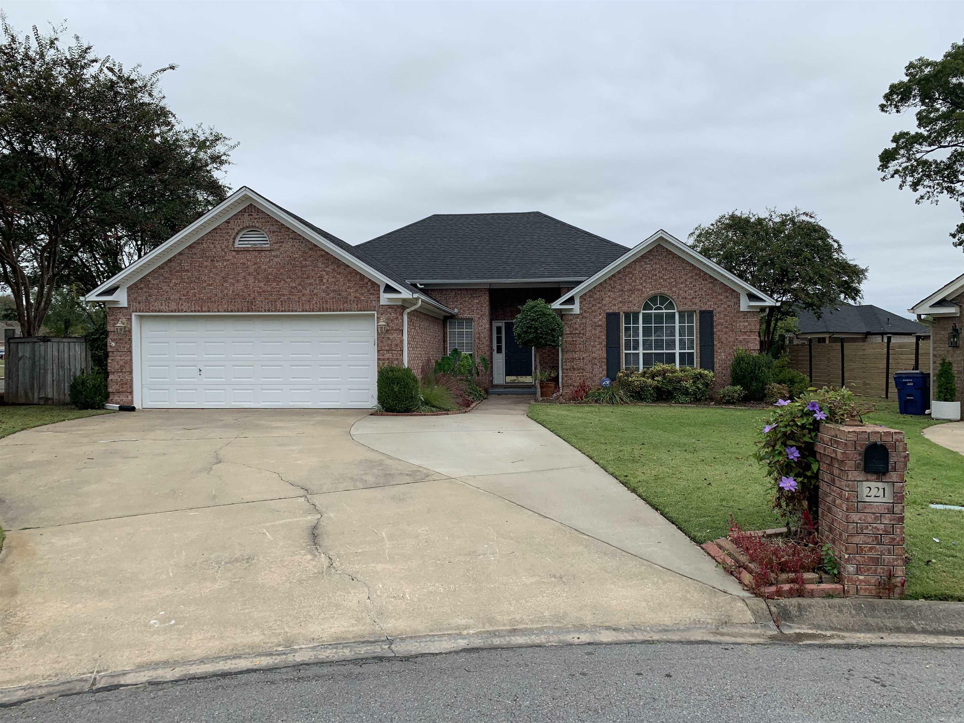 Property Photo:  221 Chantilly Circle  AR 72113 