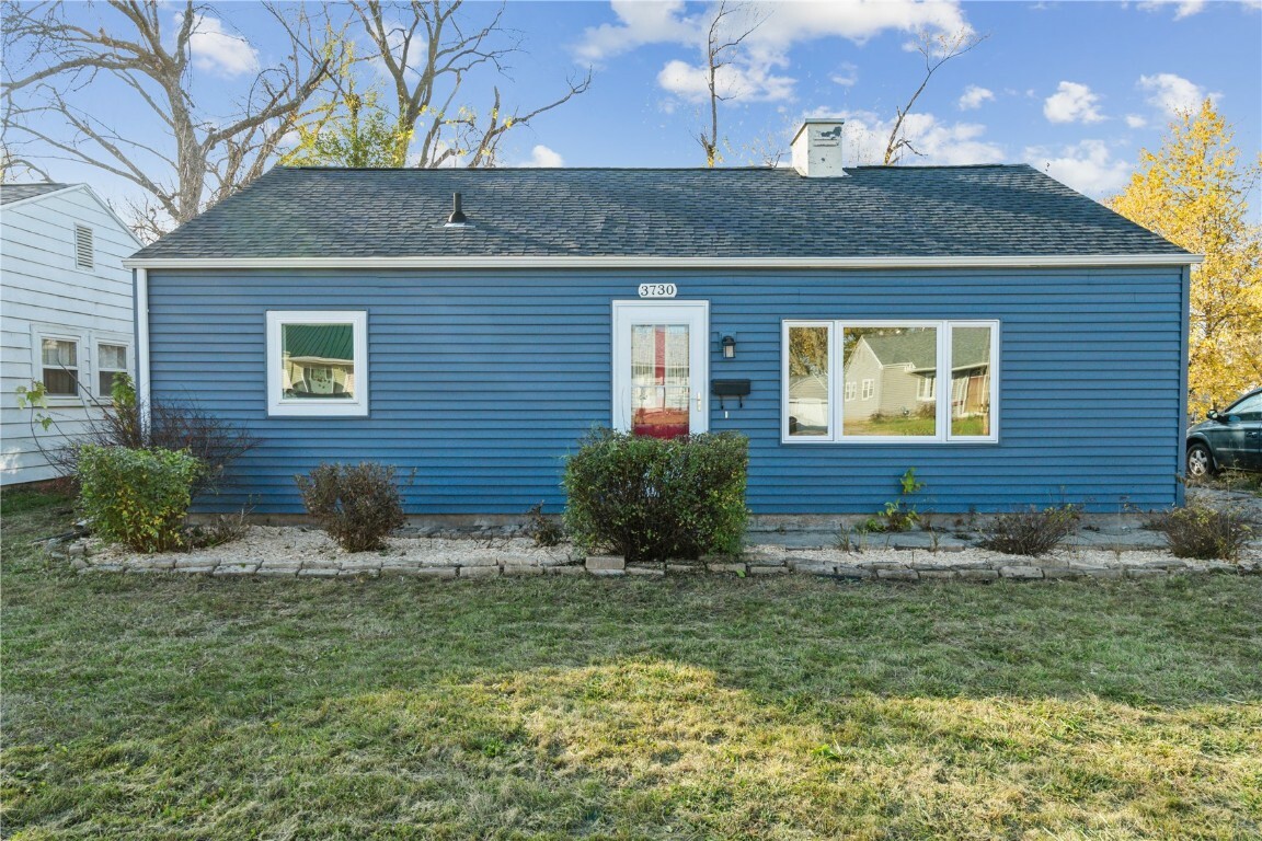 Property Photo:  3730 Kencrest Drive NE  IA 52402 