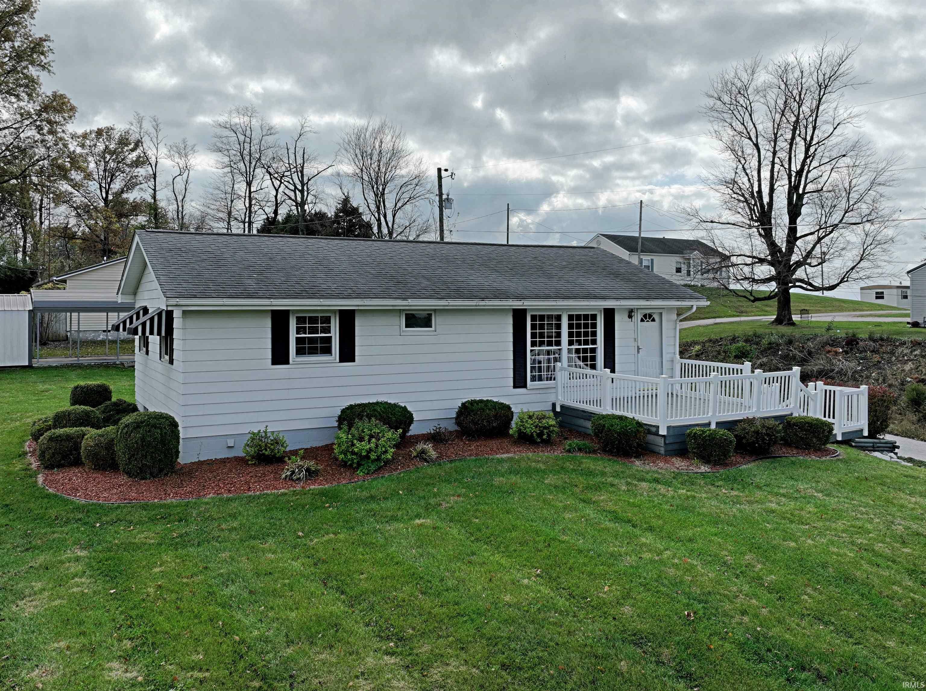 Property Photo: 480 N 1300 E IN 47553