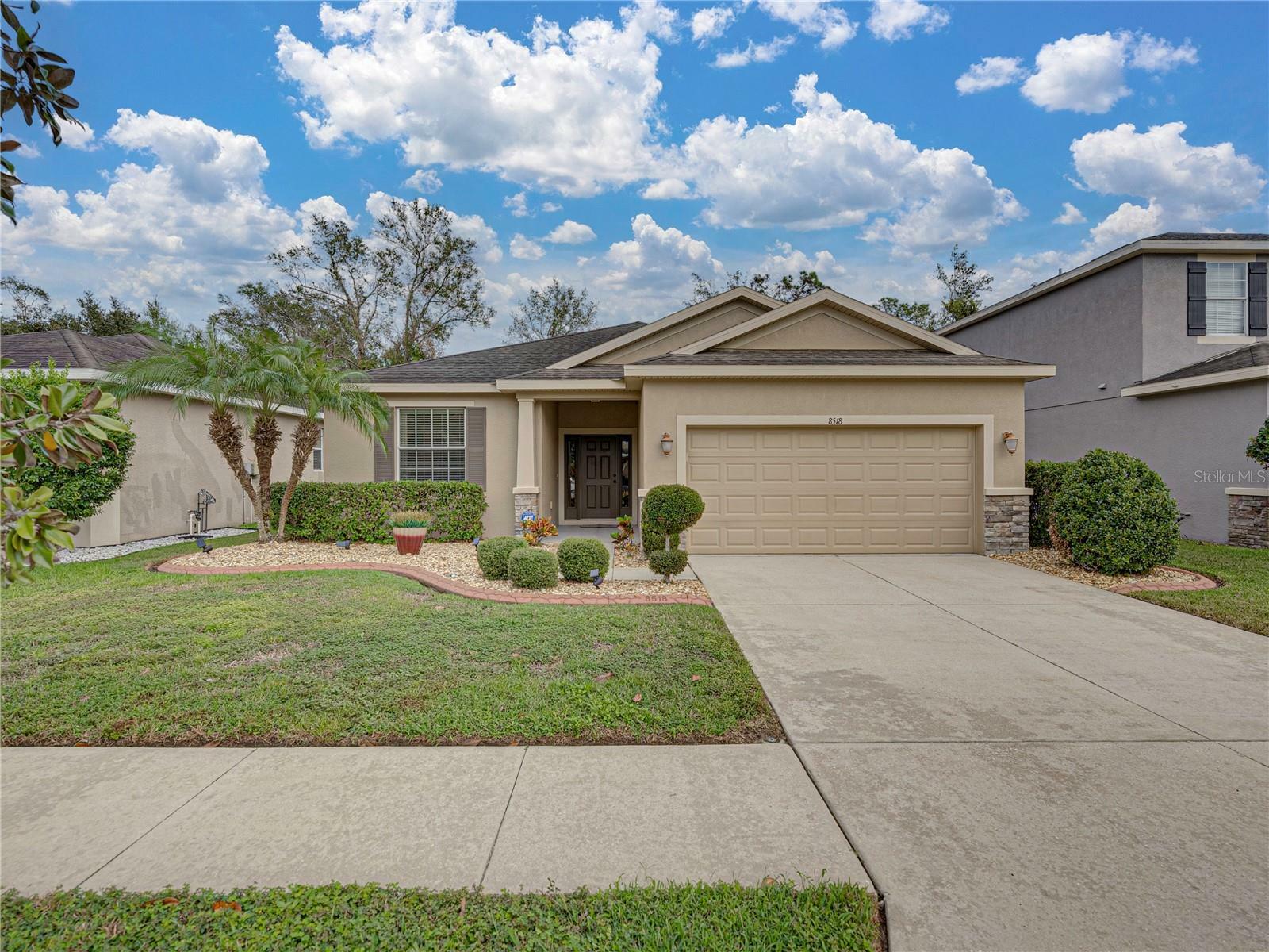 Property Photo:  8518 Tidal Breeze Drive  FL 33569 