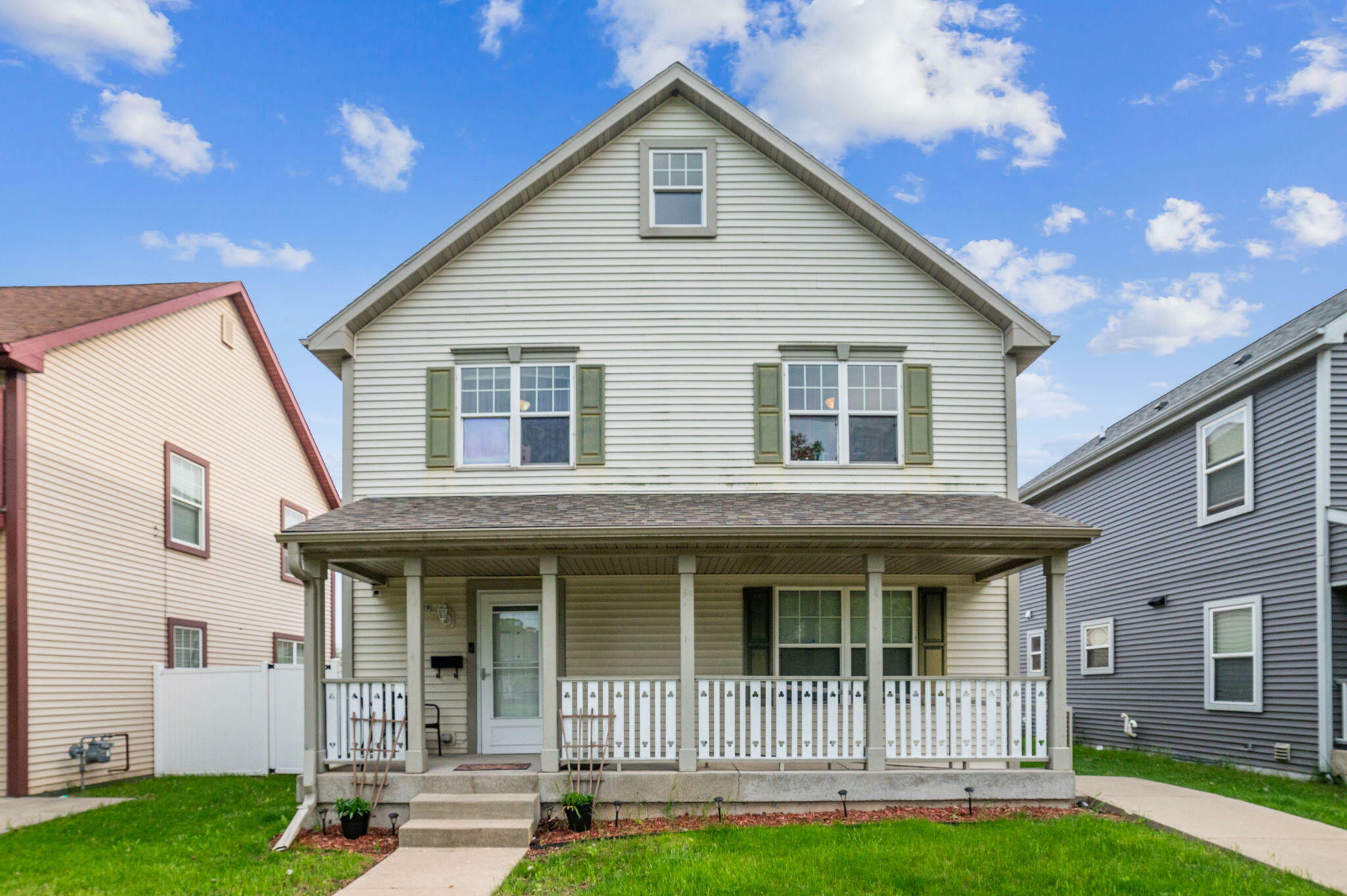 Property Photo:  1929 W McKinley Ave  WI 53205 