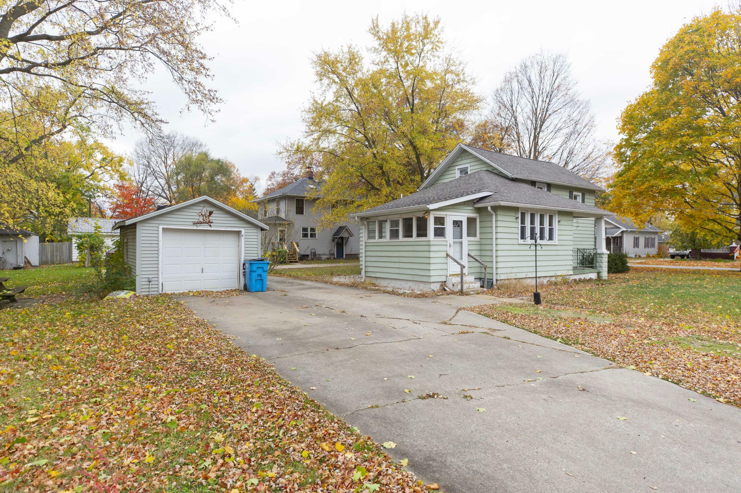 Property Photo:  1120 Sycamore Street  MI 49120 