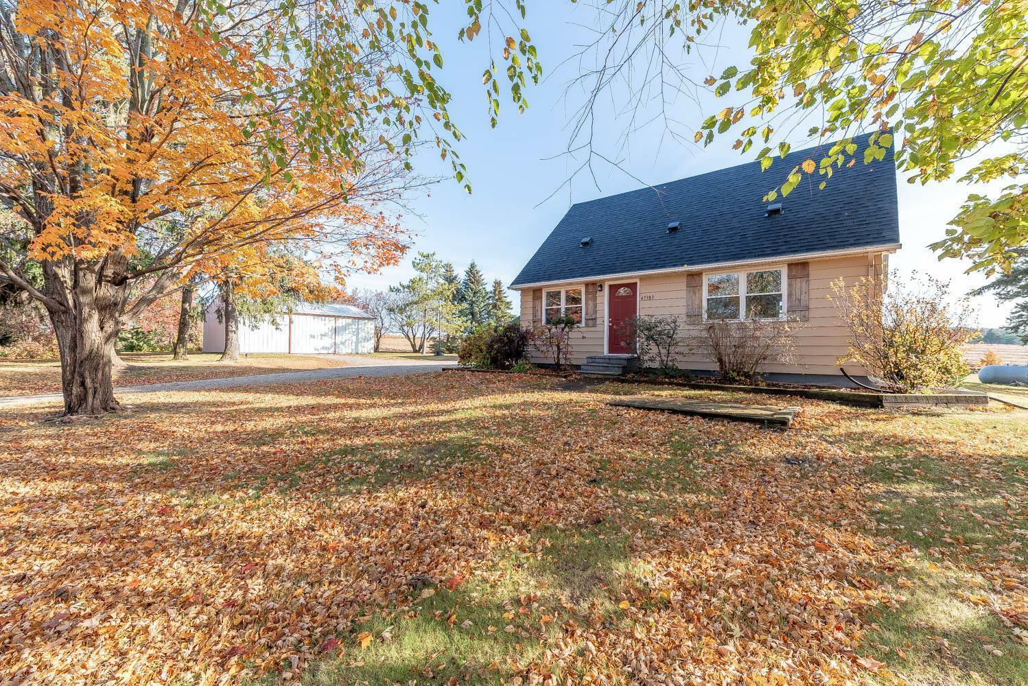 Property Photo:  47383 Ridgetop Road  MN 56063 