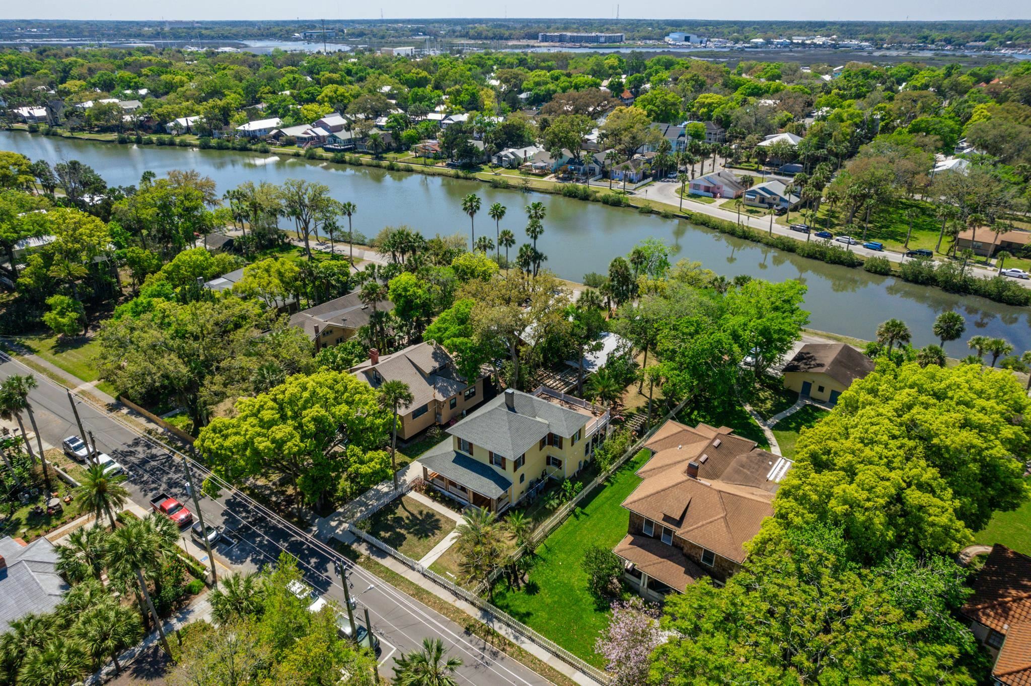 Property Photo: 288 St George St FL 32084