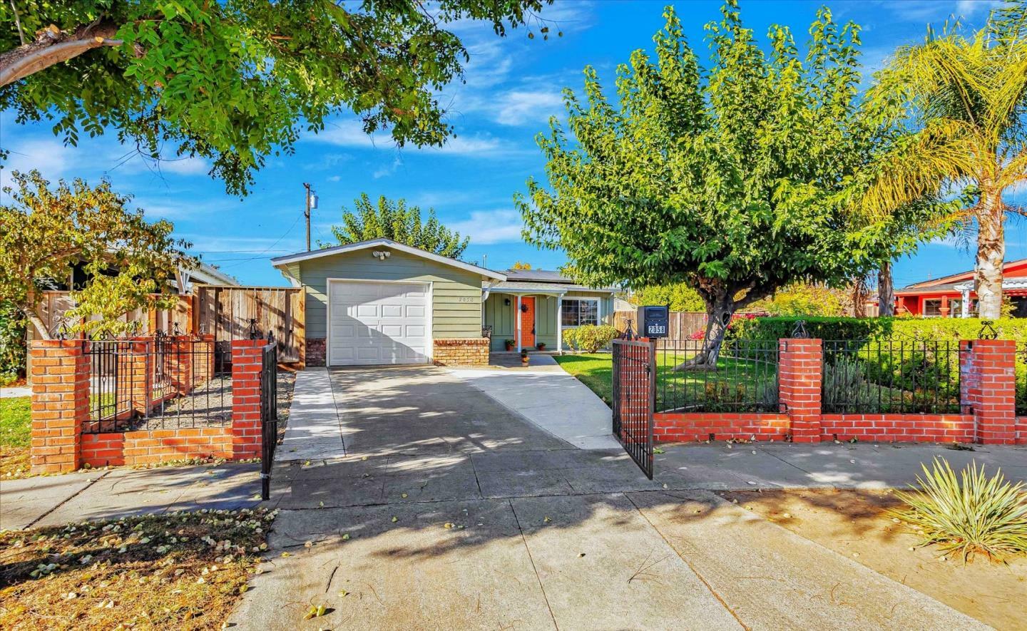 Property Photo:  2058 Jamaica Way  CA 95122 