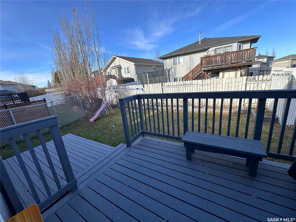 Property Photo:  402 Buckwold Cove  SK S7N 4V9 