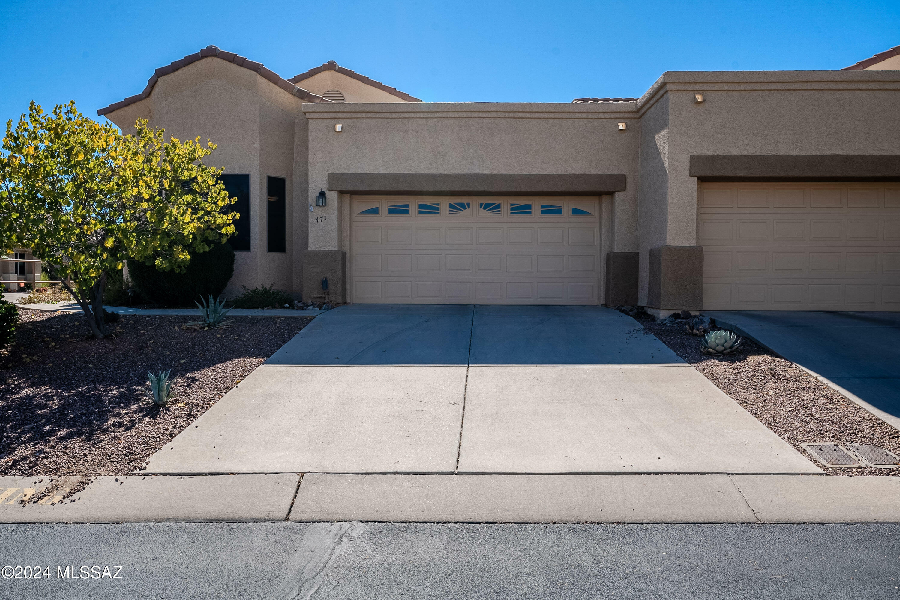 Property Photo:  471 W Shadow Wood Street  AZ 85614 