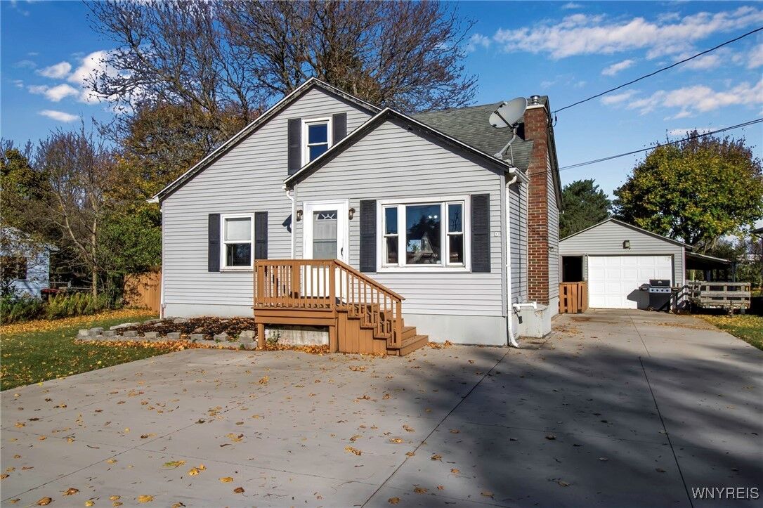 Property Photo:  5608 Genesee Street  NY 14086 