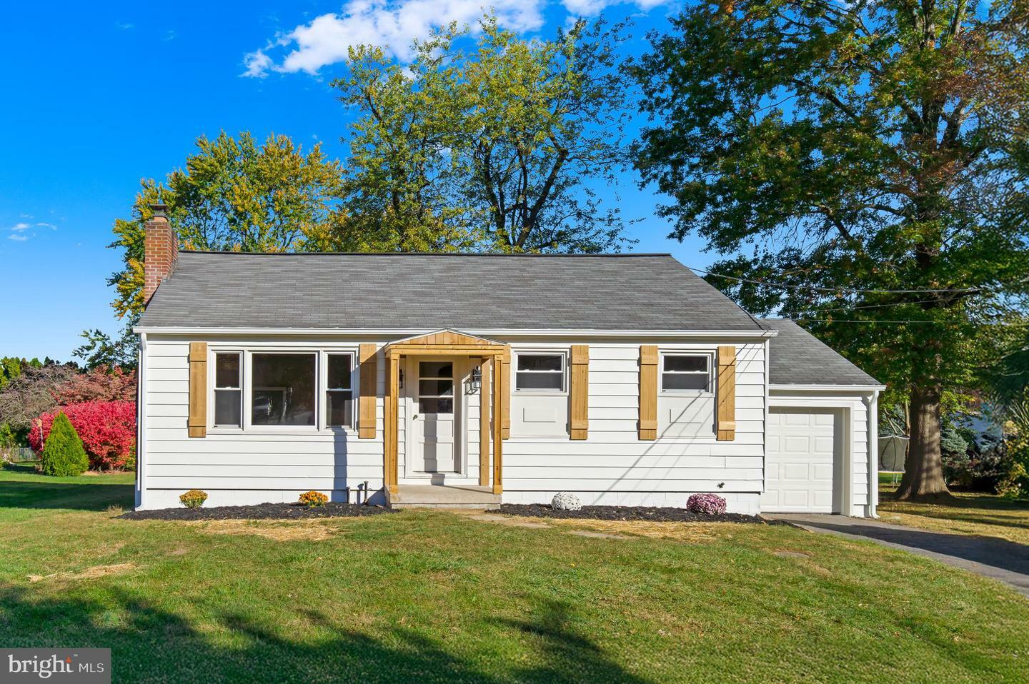 Property Photo:  2635 Graystone Road  PA 17520 