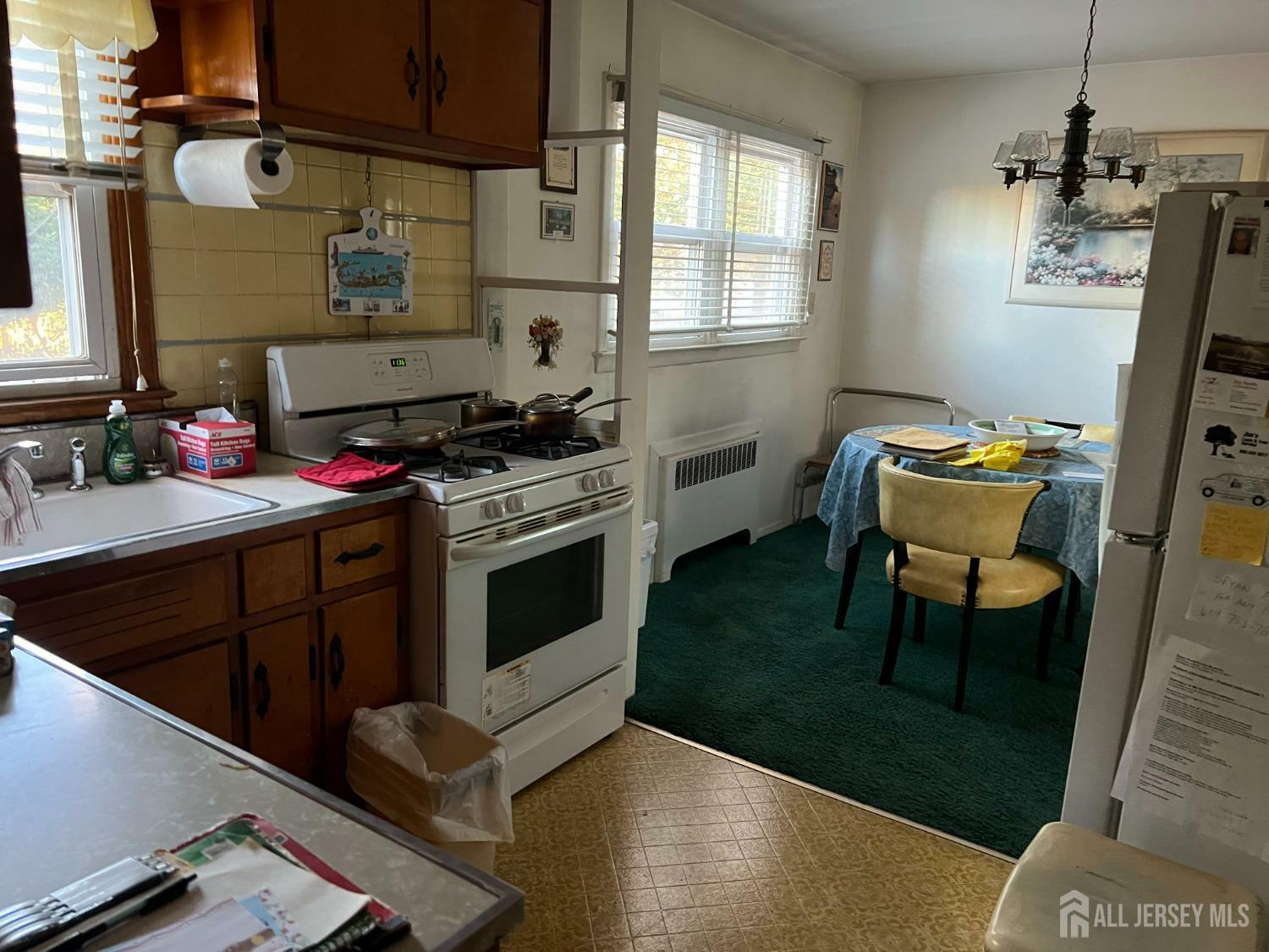 Property Photo:  316 Seneca Avenue  NJ 08846 