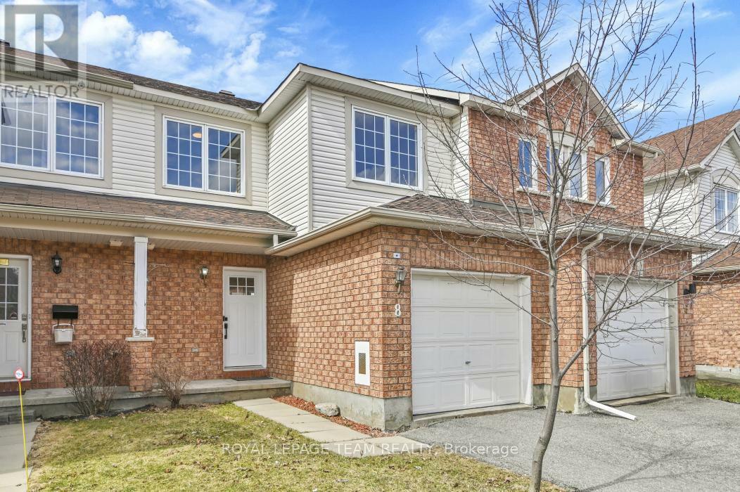 Property Photo: 8 Calaveras Avenue ON K2J 4Z8