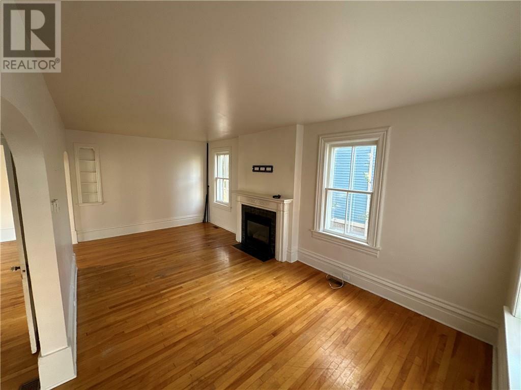 Property Photo:  430 Sydney Street  ON K6H 3H8 