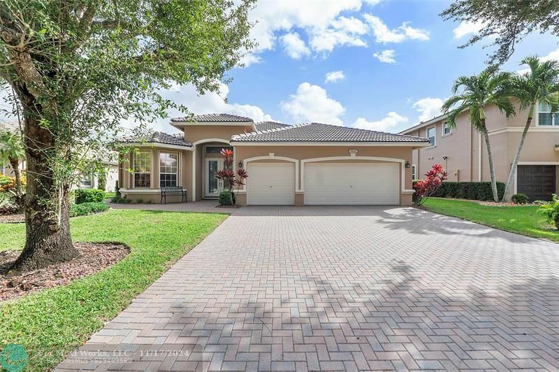 Property Photo:  5840 NW 54th Cir  FL 33067 