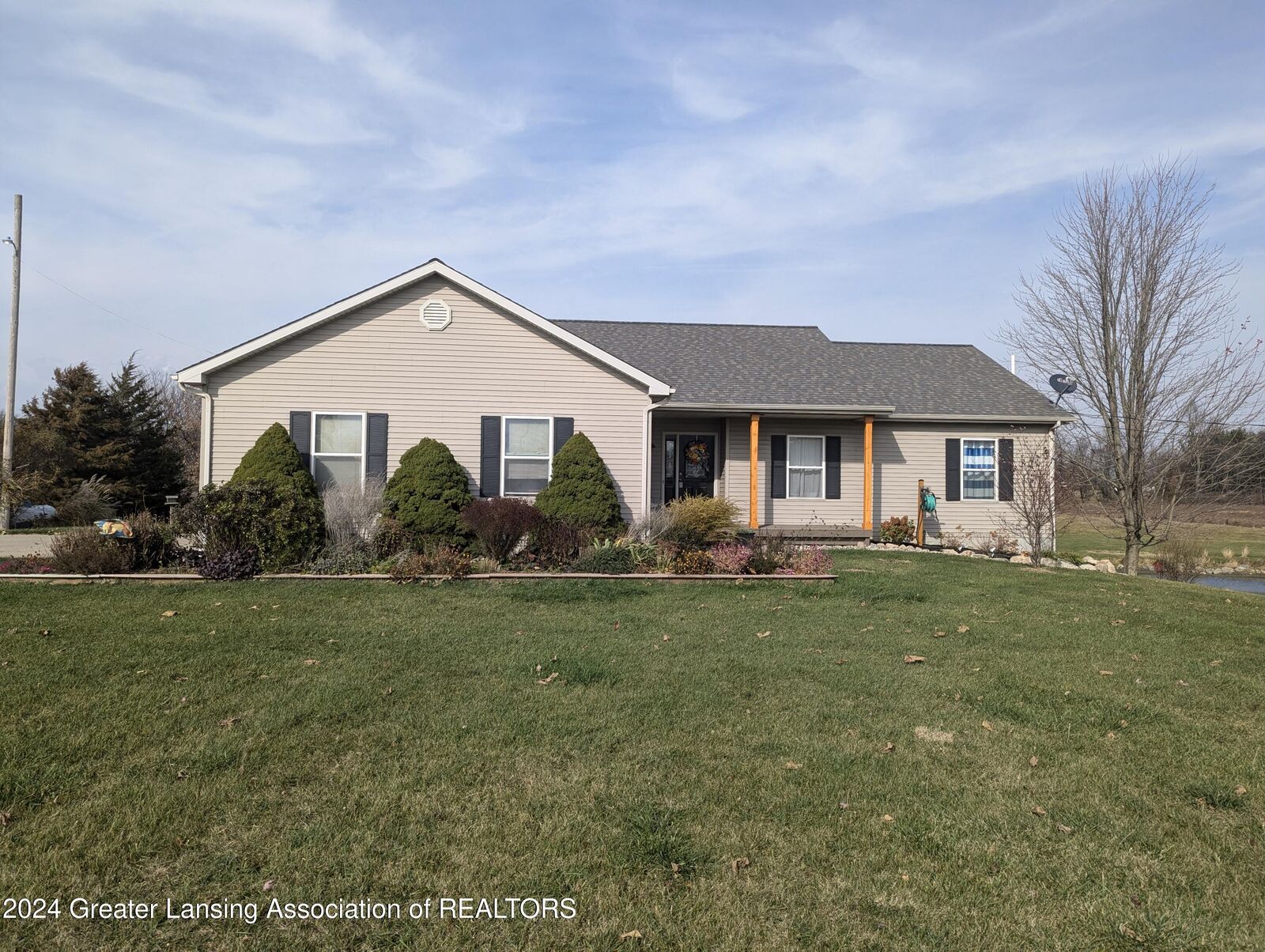 Property Photo:  
