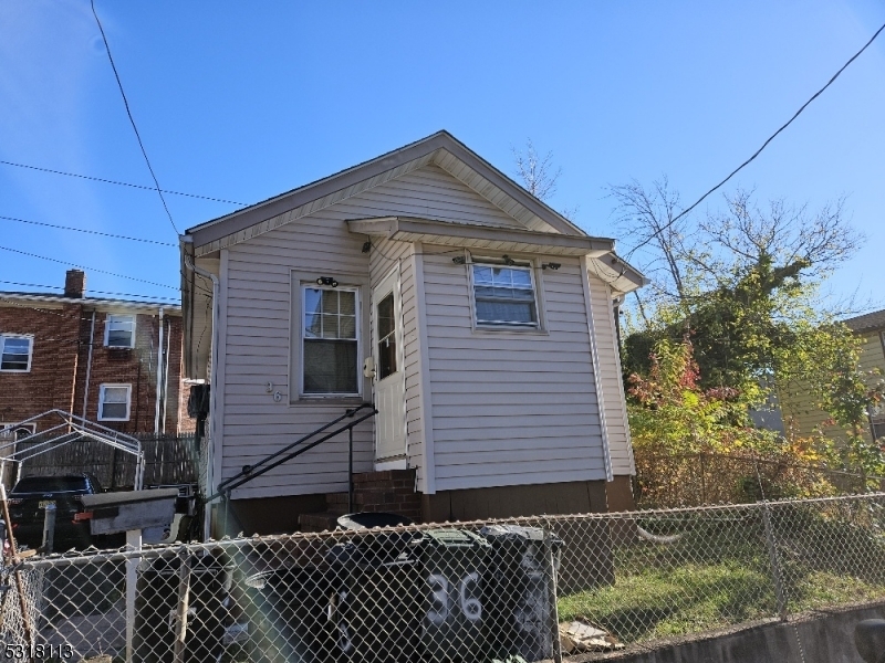 Property Photo:  36 Hoffman Pl  NJ 07111 