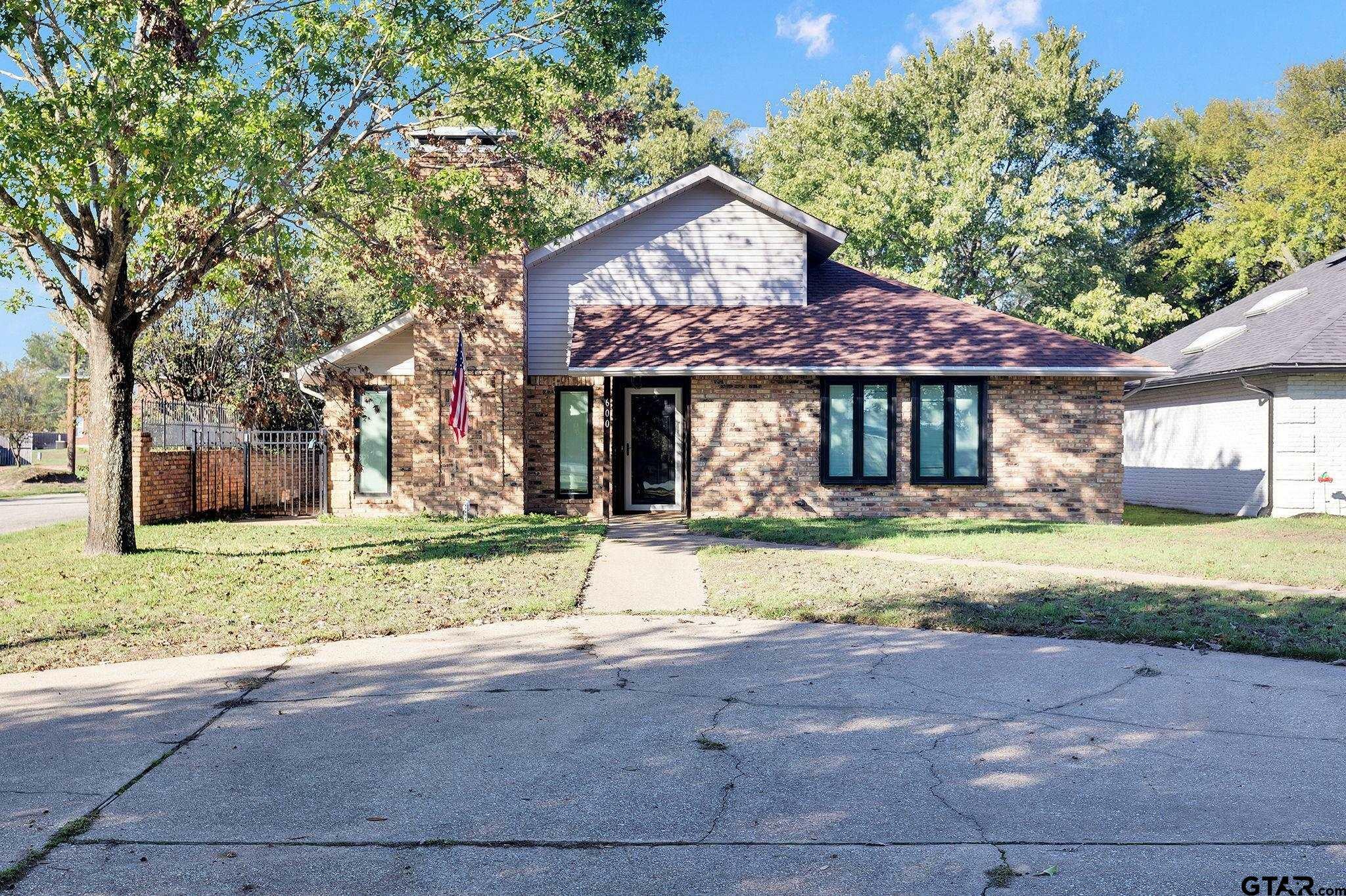 Property Photo: 600 Pierce TX 75771