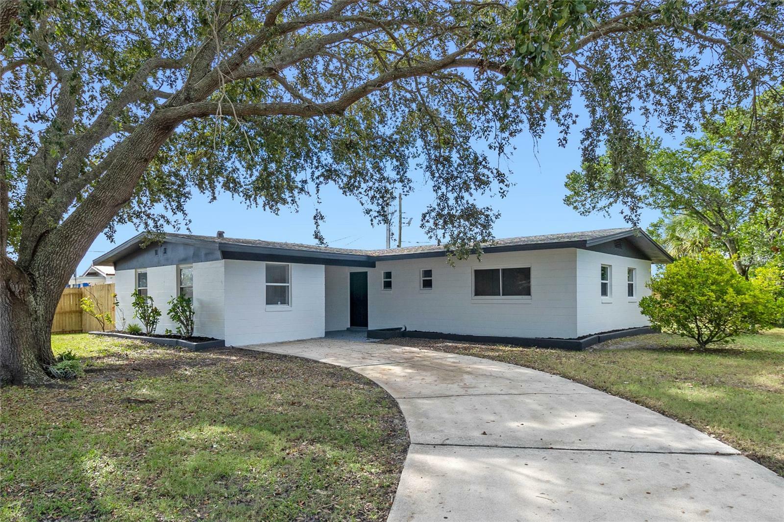 Property Photo:  100 Fern Avenue  FL 32796 