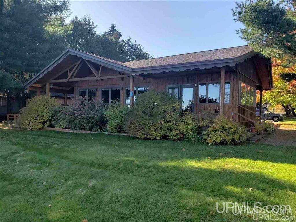 Property Photo:  43430 Lindala Road  MI 49916 