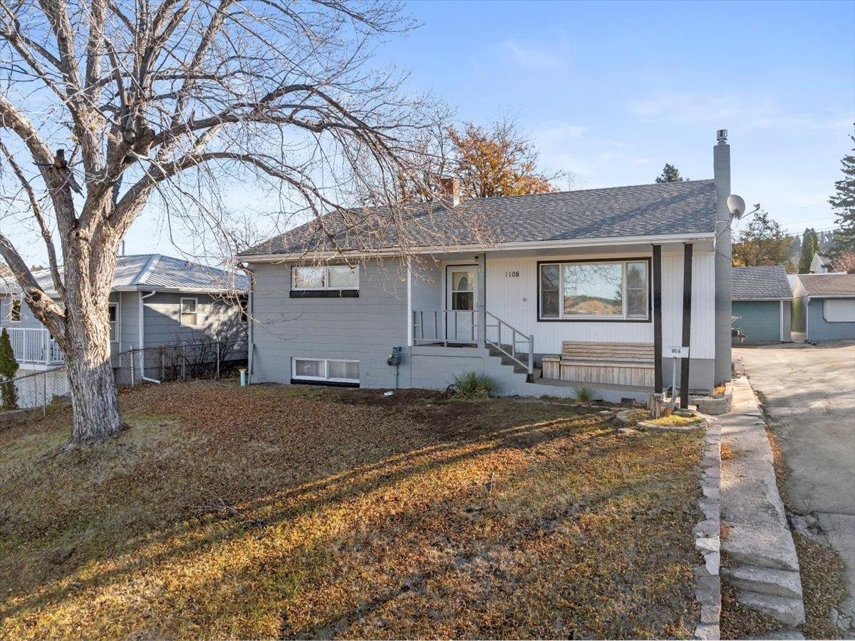 Property Photo:  1108 Nellie Street  SD 57785 