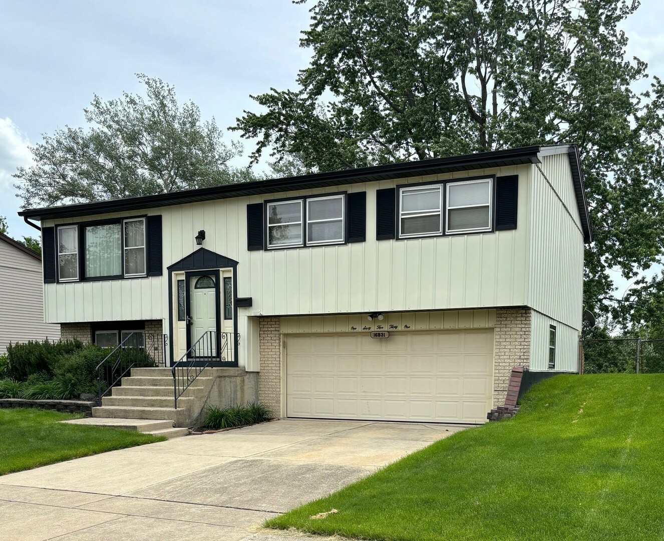 Property Photo:  16531 76th Avenue  IL 60477 