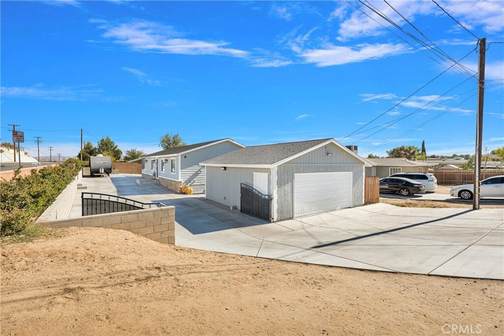 Property Photo:  16311 Seneca Road  CA 92395 