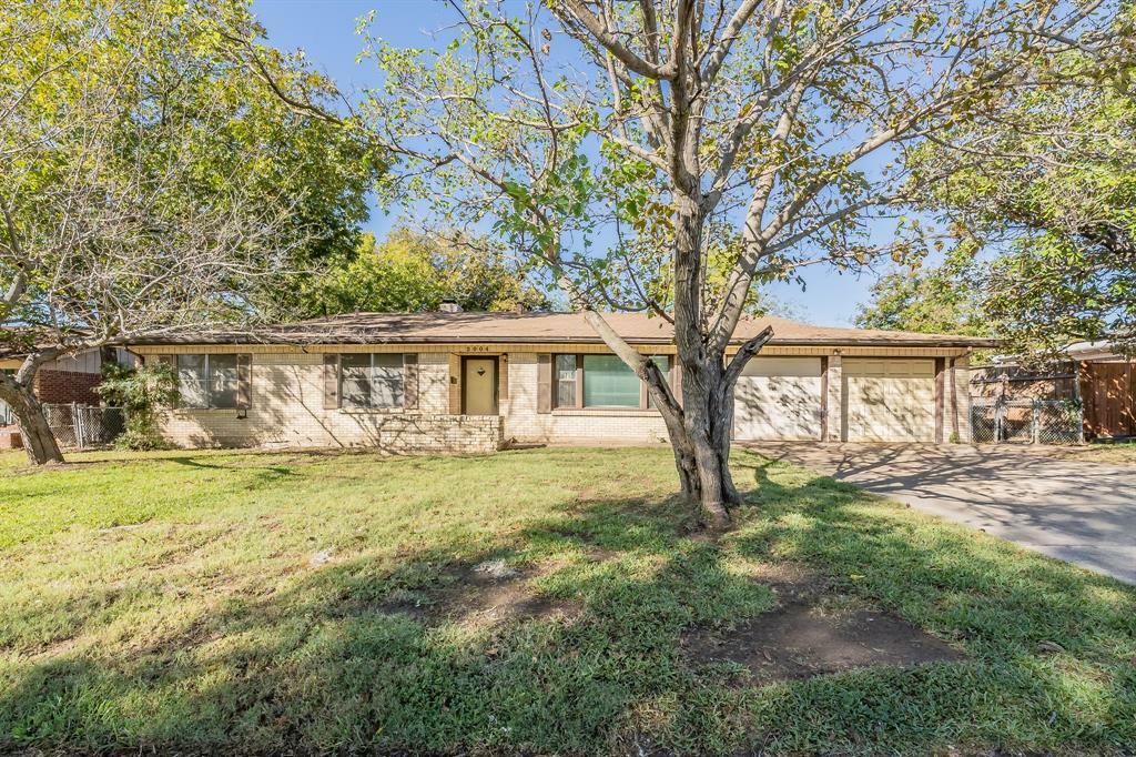 Property Photo:  2004 Halbert Street  TX 76112 