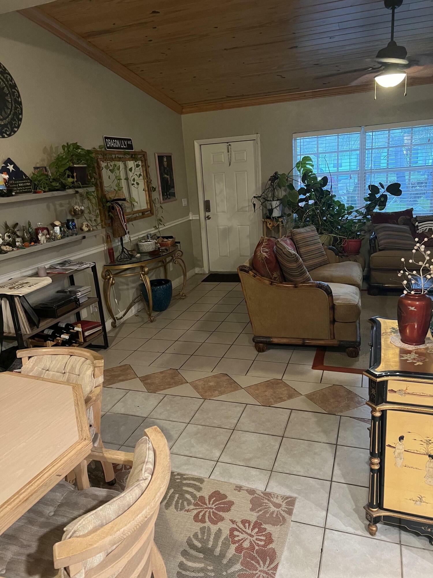 Property Photo:  725 Carolina Avenue  FL 33312 