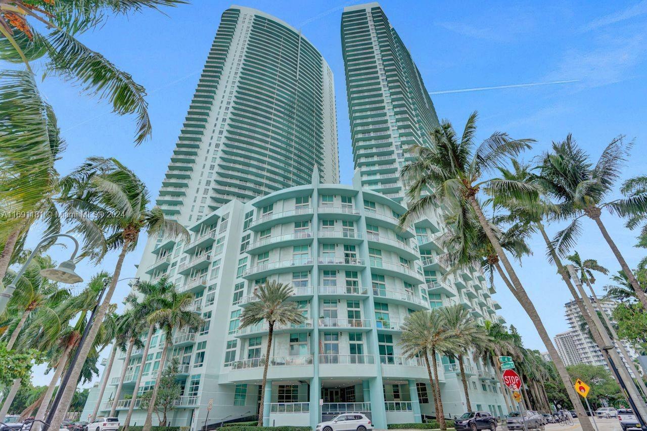 Property Photo:  1900 N Bayshore Dr 2509  FL 33132 