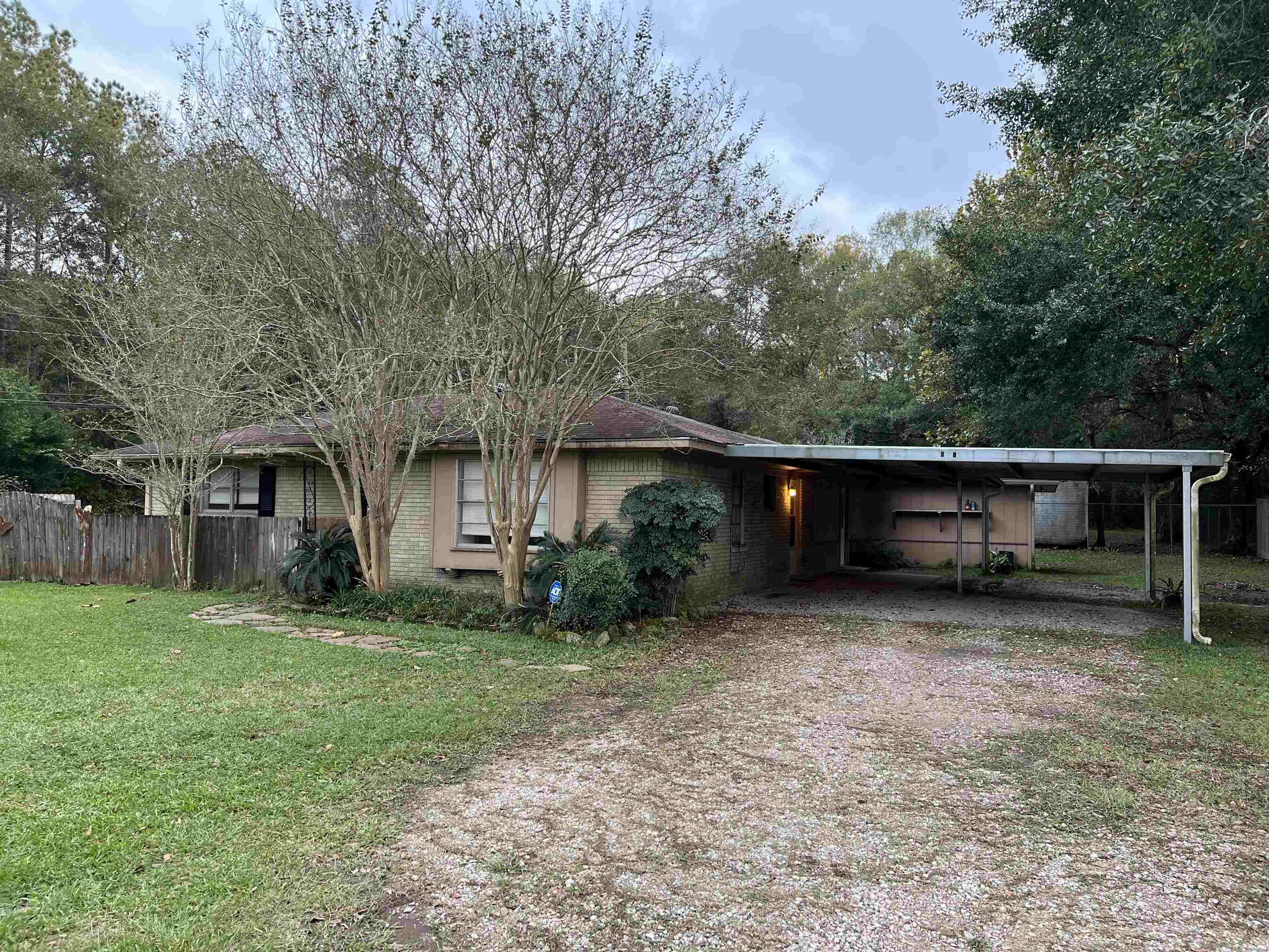 Property Photo:  1105 Roosevelt Dr  TX 77656 