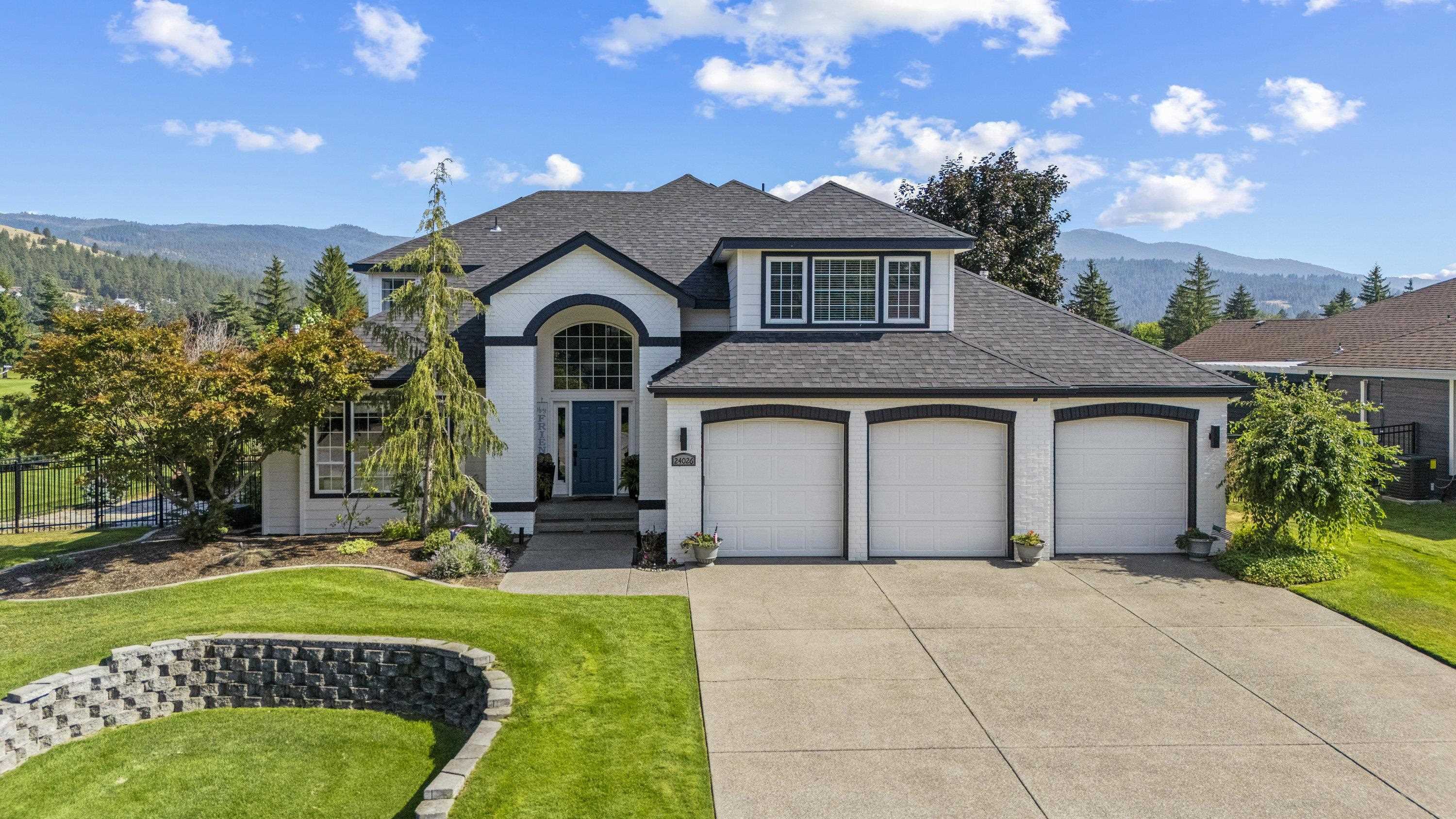 Property Photo:  24026 E Broadway Ct  WA 99019 