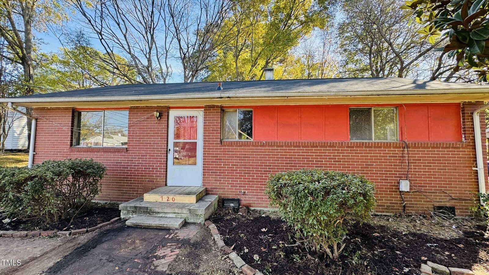 Property Photo: 720 Darby Street NC 27610