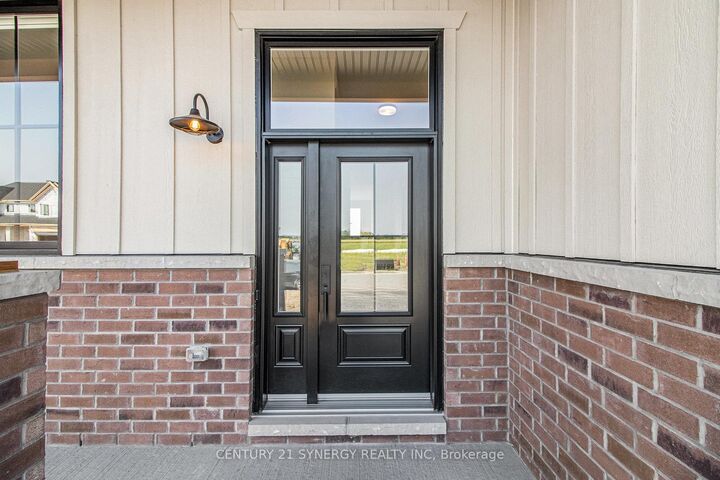 Property Photo:  44 Helen Street  ON K0A 1R0 