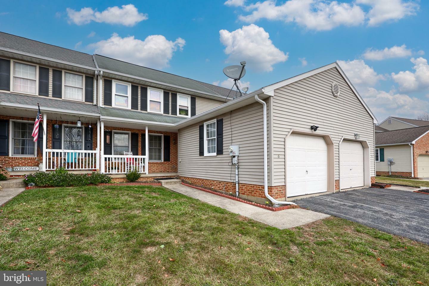 Property Photo:  6 Greythorne Road  PA 17603 