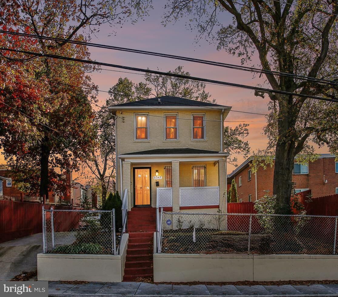 Property Photo: 5347 Bass Place SE DC 20019