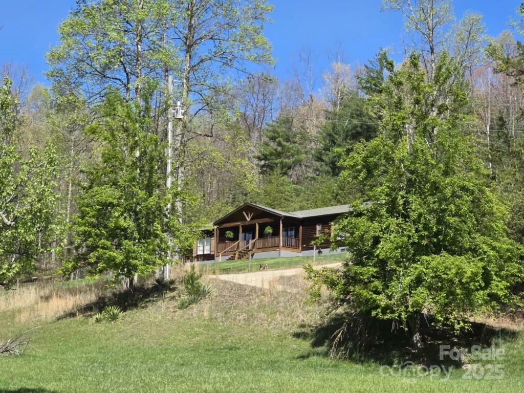 Property Photo: 176 Browntown Road NC 28651